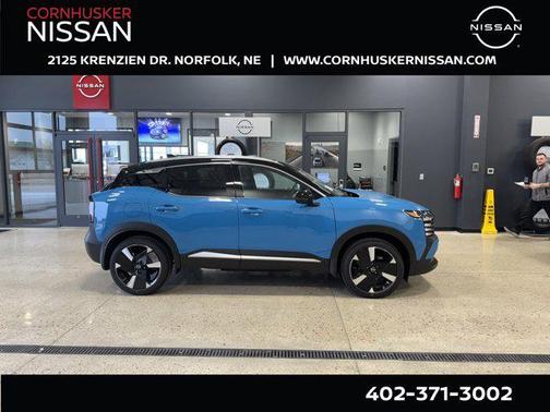 2025 Nissan Kicks SR