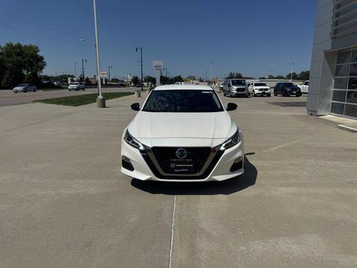 2020 Nissan Altima SR Intelligent AWD
