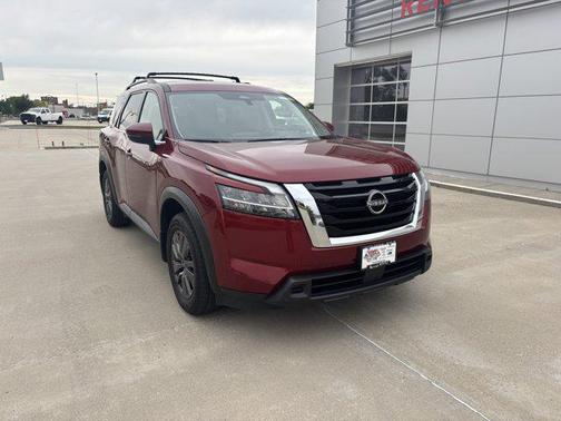 2022 Nissan Pathfinder SV 4WD