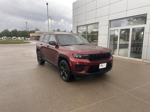 2022 Jeep Grand Cherokee Altitude