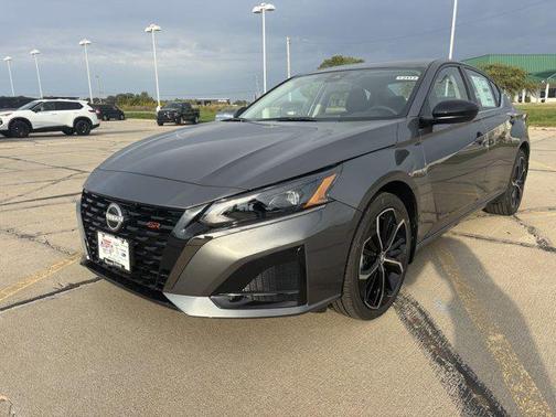 2025 Nissan Altima SR AWD