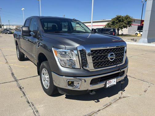 2017 Nissan Titan XD SV