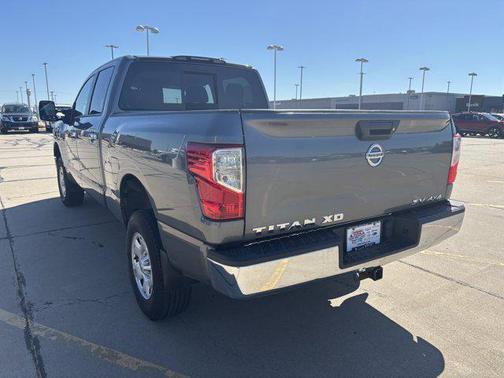 2017 Nissan Titan XD SV