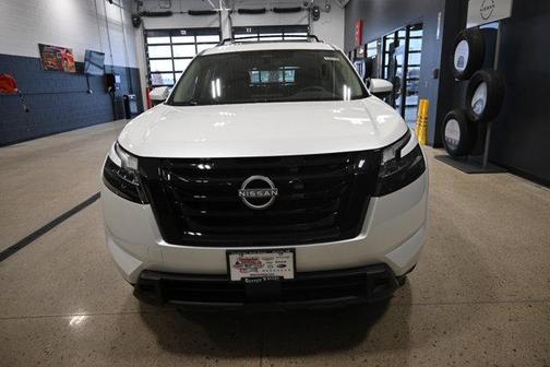 2025 Nissan Pathfinder SV 4WD