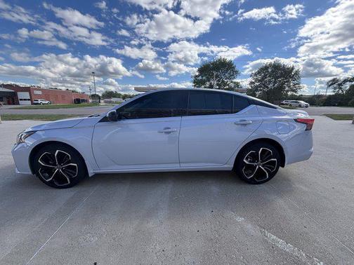 2023 Nissan Altima SR Intelligent AWD