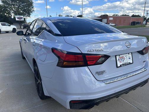 2023 Nissan Altima SR Intelligent AWD
