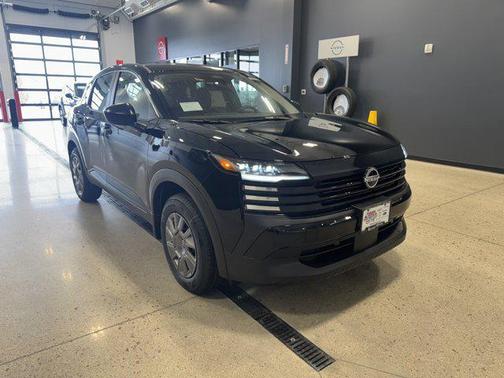 2025 Nissan Kicks S