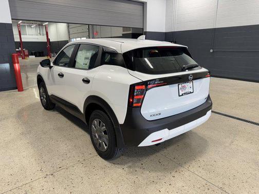 2025 Nissan Kicks S