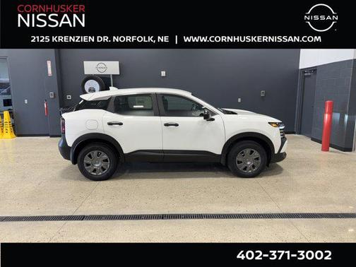 2025 Nissan Kicks S