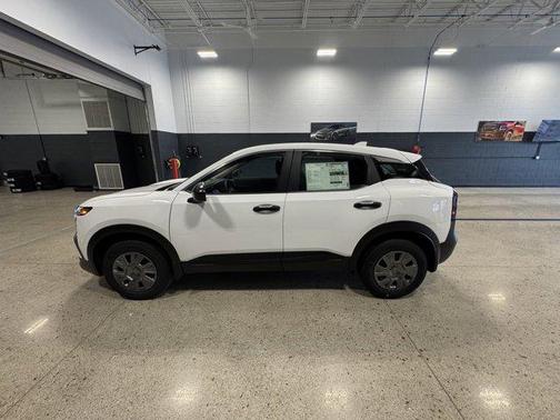 2025 Nissan Kicks S