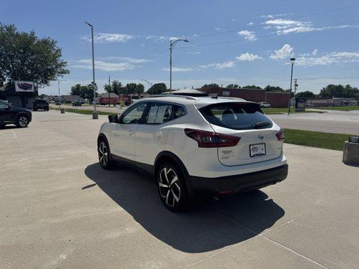 2022 Nissan Rogue Sport SL