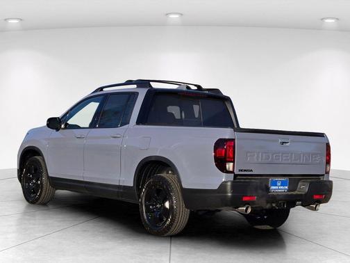 Sonic Gray Pearl 2026 Honda Ridgeline Black