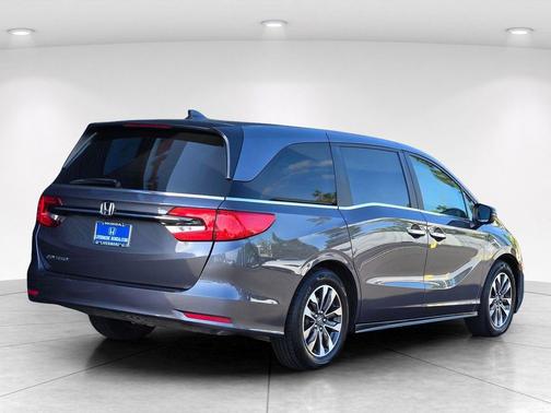 Modern Steel Metallic 2024 Honda Odyssey EX-L