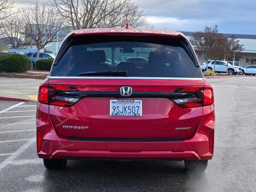 Radiant Red Metallic II 2025 Honda Odyssey Sport-L