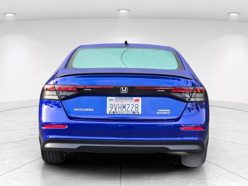 Still Night Pearl 2025 Honda Accord Hybrid Sport