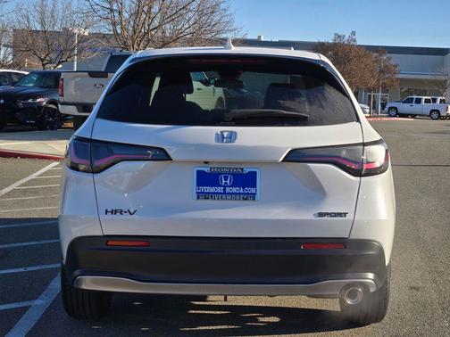 Platinum White Pearl 2026 Honda HR-V AWD Sport