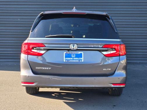 Gray 2024 Honda Odyssey Elite