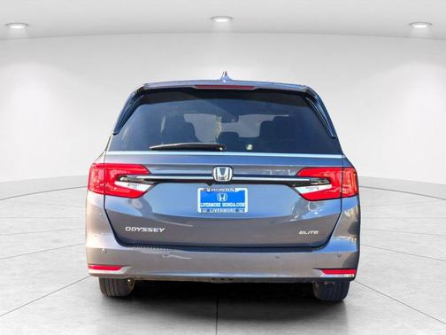 Gray 2024 Honda Odyssey Elite