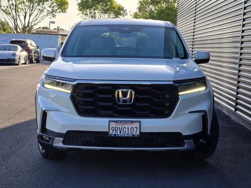 Platinum White Pearl 2025 Honda Pilot EX-L