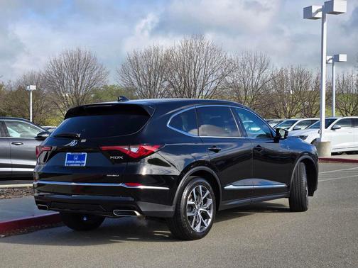 Majestic Black Pearl 2023 Acura MDX Technology Package