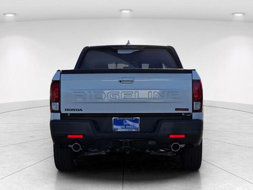 Platinum White Pearl 2026 Honda Ridgeline TrailSport+