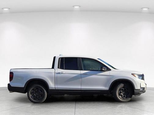 Platinum White Pearl 2026 Honda Ridgeline TrailSport+