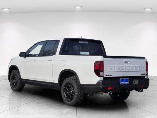 Platinum White Pearl 2026 Honda Ridgeline TrailSport+