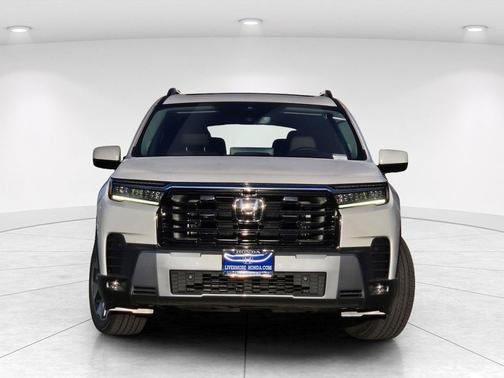 Platinum White Pearl 2026 Honda Pilot Touring 8-Passenger