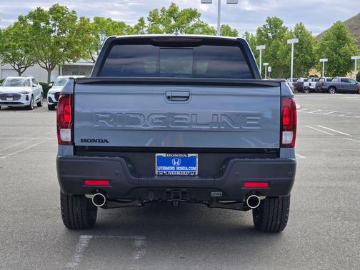 Sonic Gray Pearl 2026 Honda Ridgeline Black