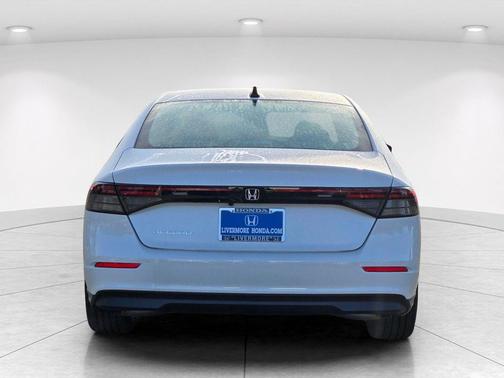 Platinum White Pearl 2026 Honda Accord SE