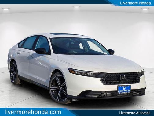 Platinum White Pearl 2026 Honda Accord SE