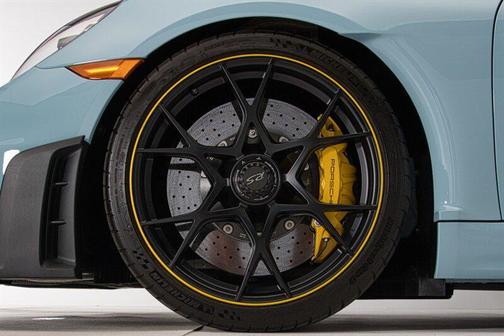 2024 Porsche 718 Cayman GT4 RS