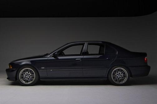 2001 BMW M5 Base