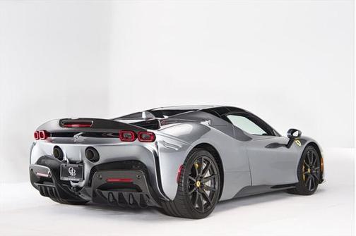 2023 Ferrari SF90 Spider