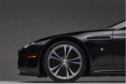 2011 Aston Martin V12 Vantage Base