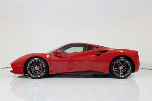 Rosso Corsa 2018 Ferrari 488 GTB