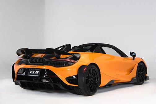 2022 McLaren 765LT Spider