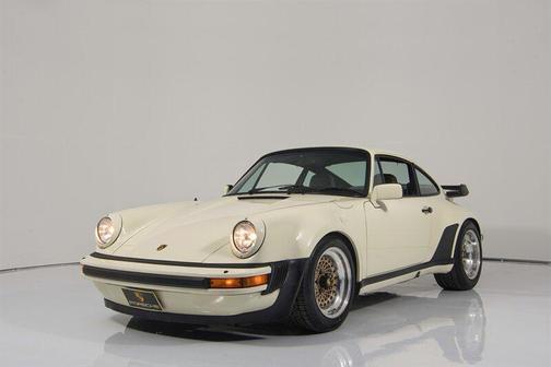 Chiffon White 1982 Porsche 911 SC