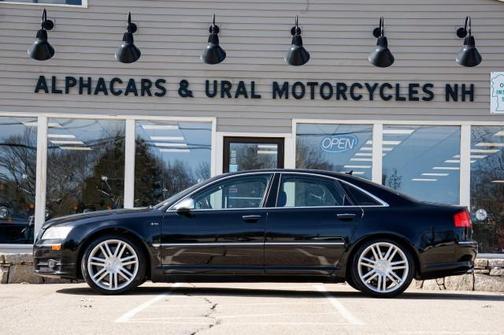 2007 Audi S8 5.2 quattro