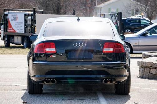 2007 Audi S8 5.2 quattro