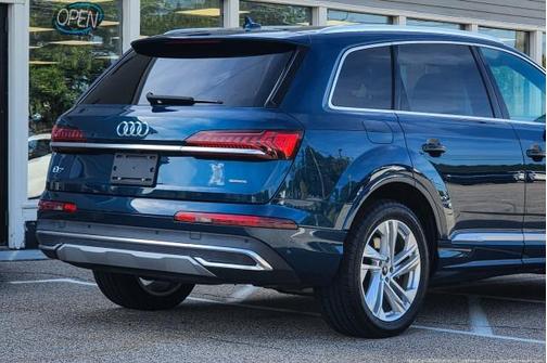 2021 Audi Q7 45 Premium