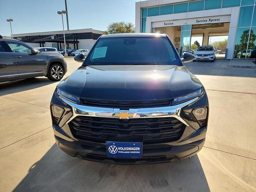 Mosaic Black Metallic 2024 Chevrolet Trailblazer LS