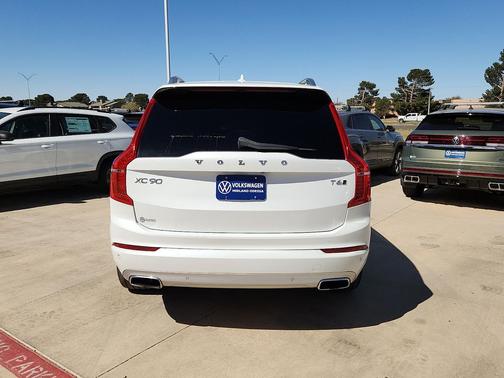 2019 Volvo XC90 T6 Momentum