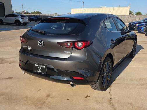 2023 Mazda Mazda3 FWD w/Preferred Package