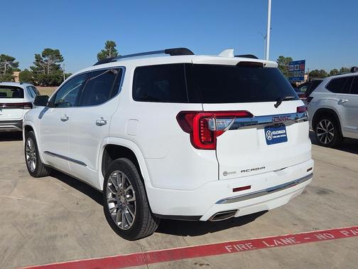 2022 GMC Acadia Denali