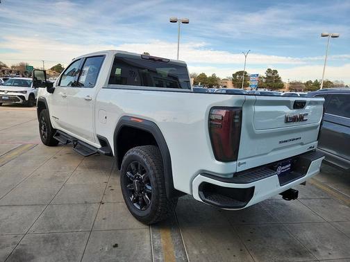 2025 GMC Sierra 2500 AT4
