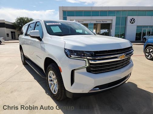 WHITE 2024 Chevrolet Suburban LT