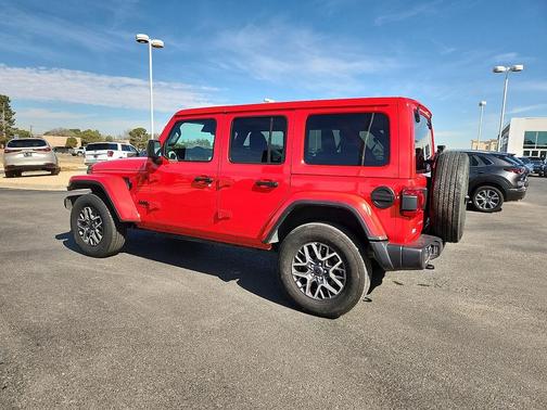 2025 Jeep Wrangler 4-Door Sahara 4x4