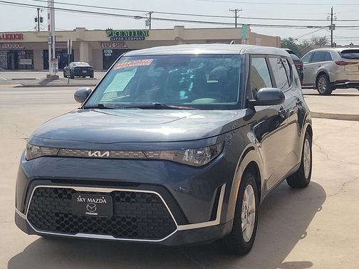 GRAY 2024 Kia Soul LX