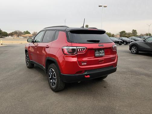 2025 Jeep Compass Trailhawk